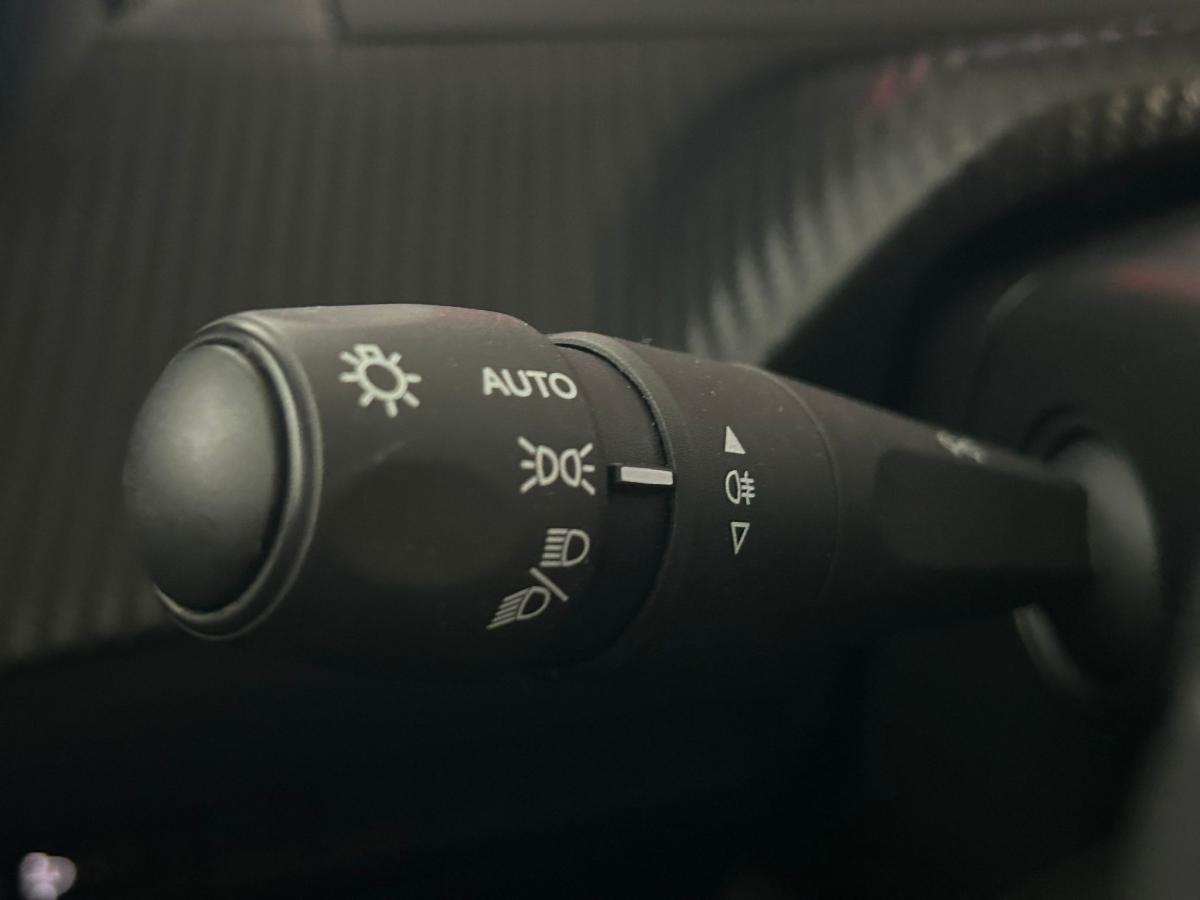 peugeot-2008-2024-gasolina-1199cc
