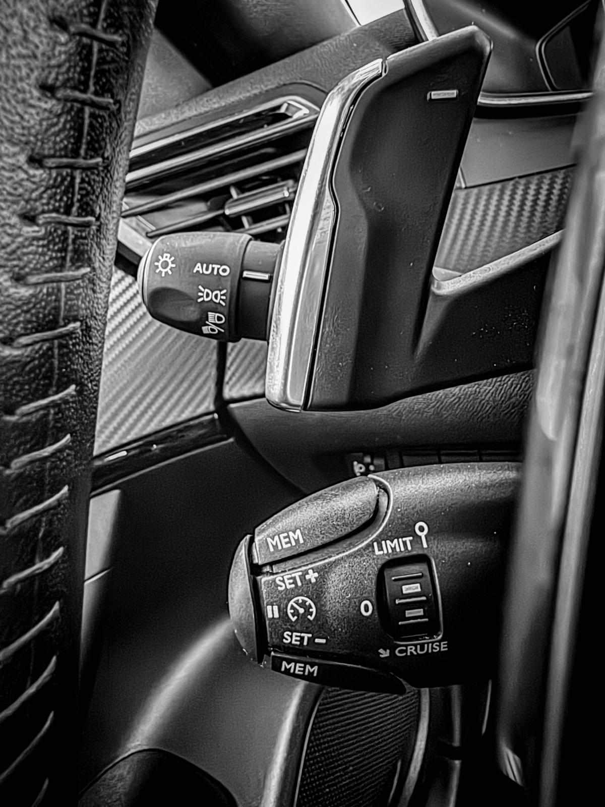 peugeot-2008-2024-gasolina-1199cc