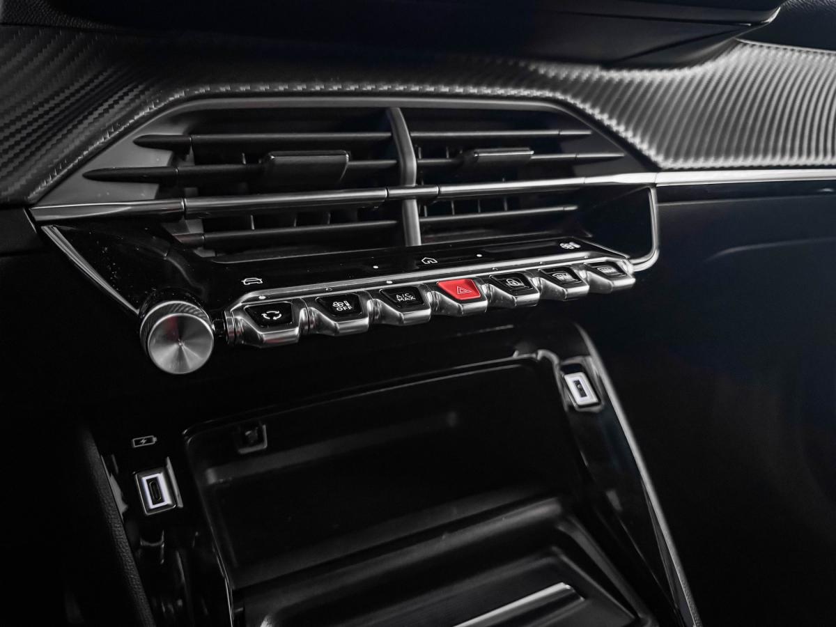 peugeot-2008-2024-gasolina-1199cc
