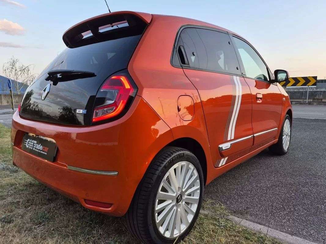 renault-twingo-2021-eletrico-200cc