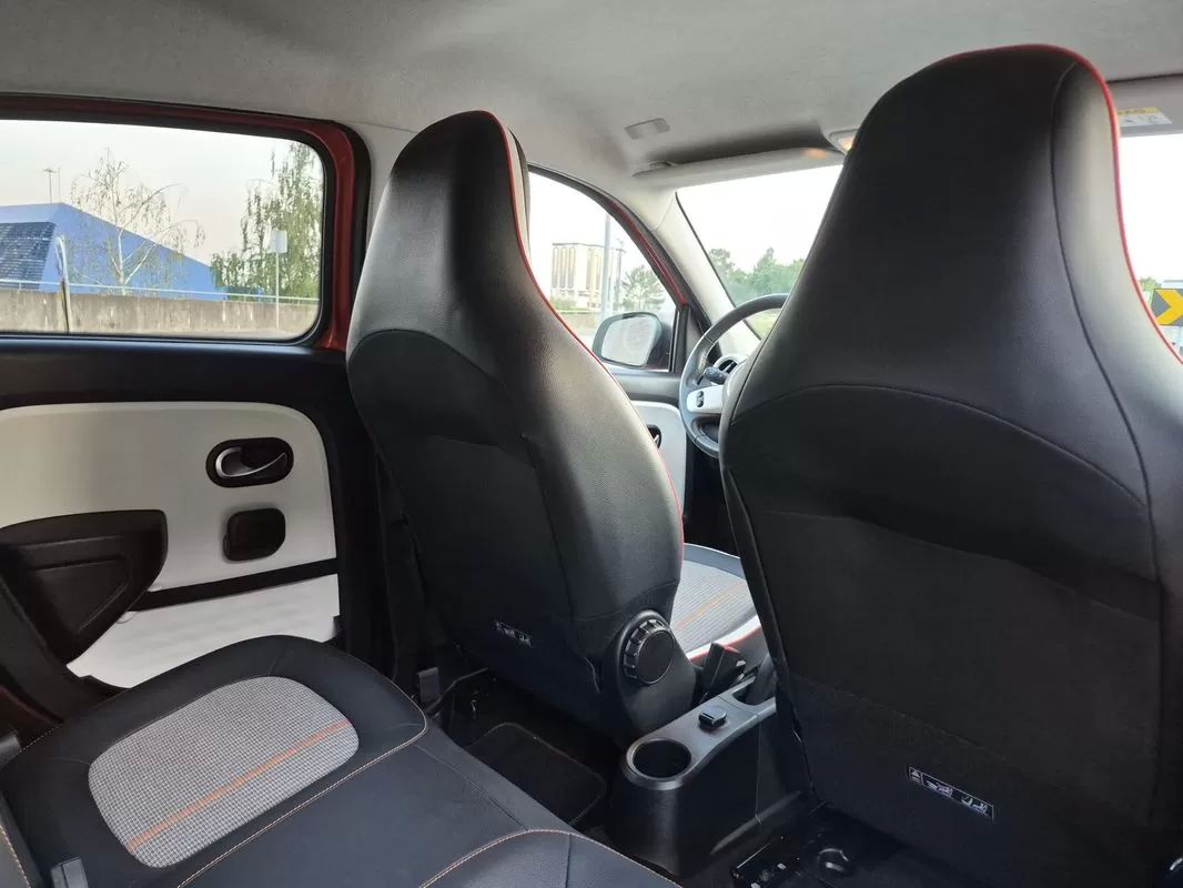 renault-twingo-2021-eletrico-200cc