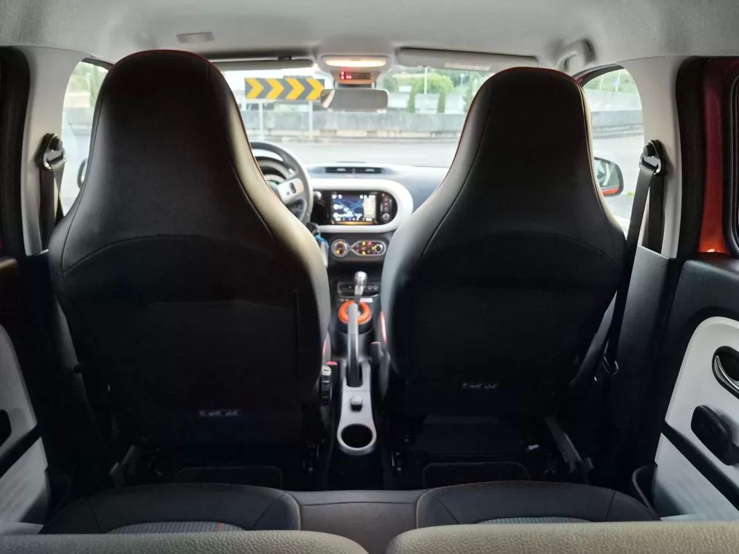 renault-twingo-2021-eletrico-200cc