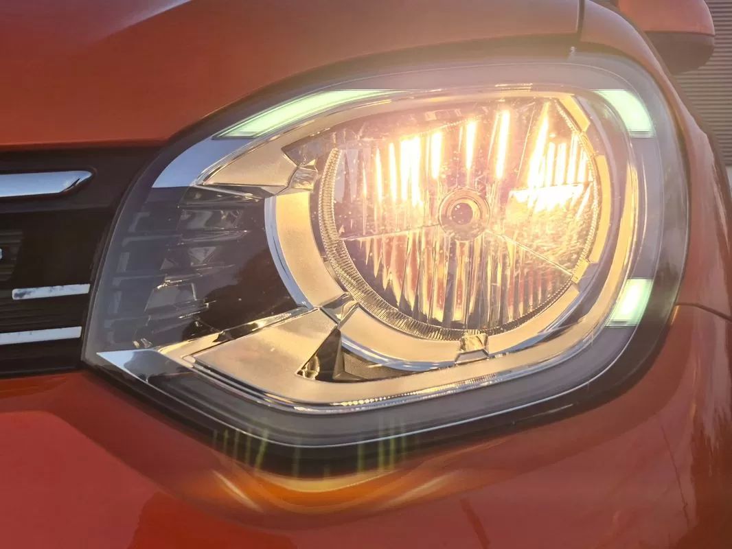 renault-twingo-2021-eletrico-200cc