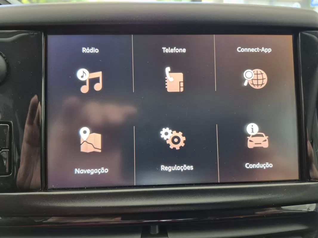 peugeot-2008-2017-gasolina-1199cc