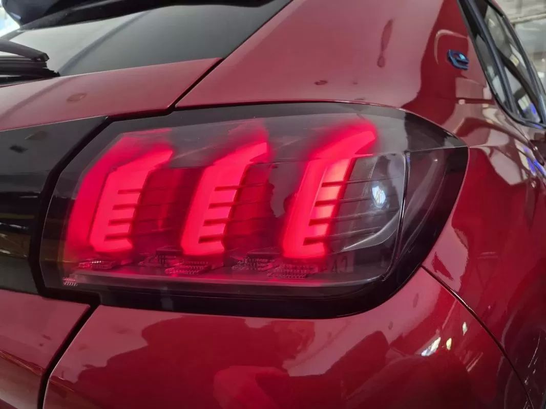 peugeot-e-208-2022-eletrico-200cc