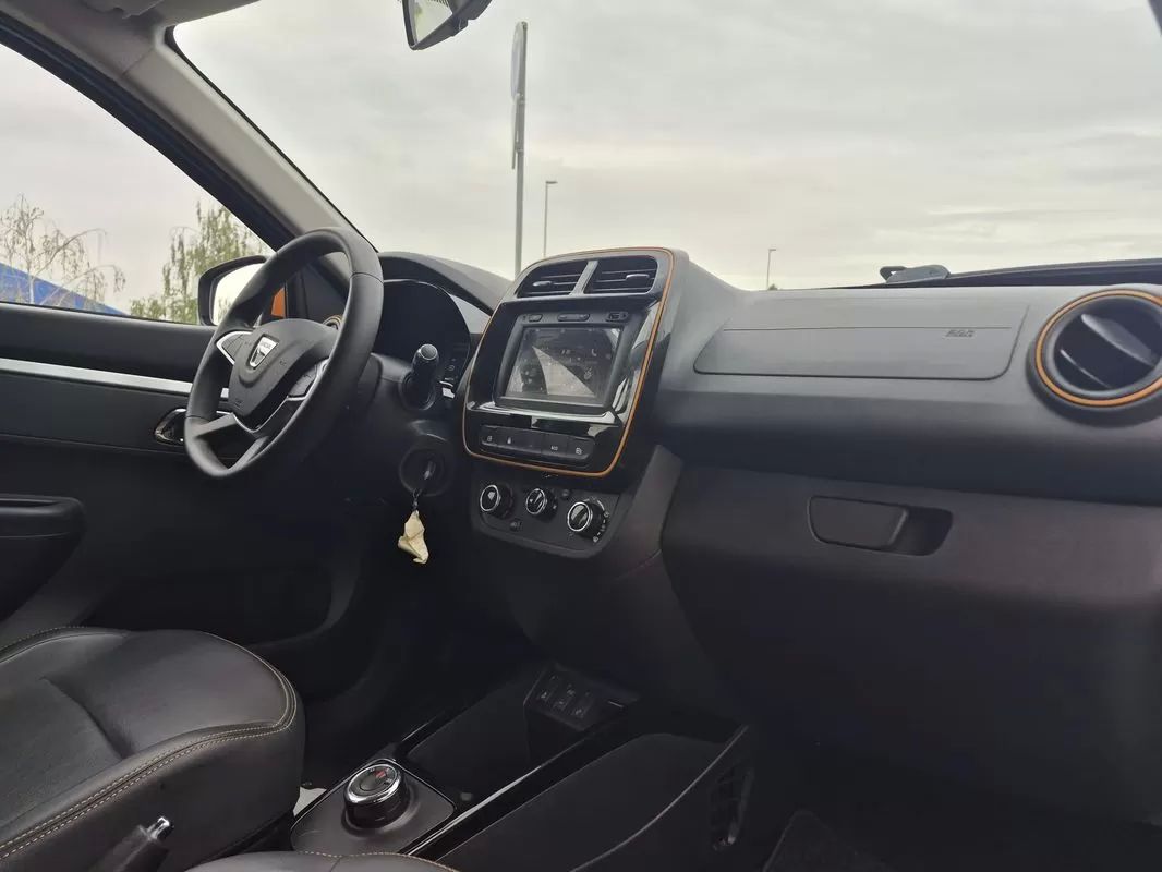 dacia-spring-2021-eletrico-200cc