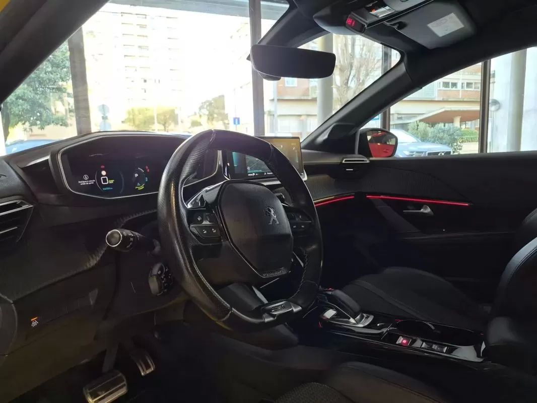 peugeot-208-2021-eletrico-200cc