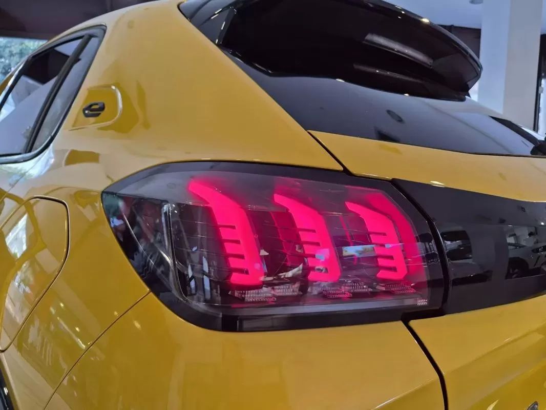 peugeot-208-2021-eletrico-200cc