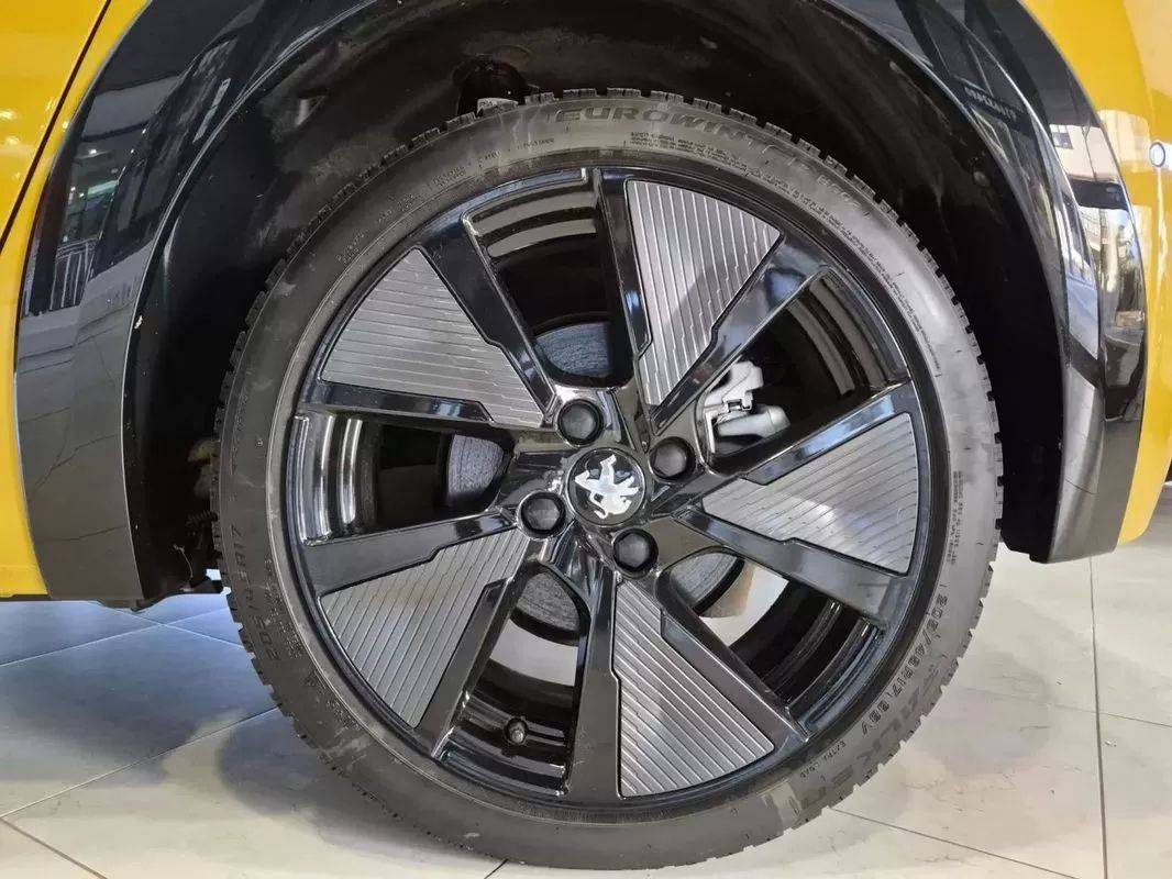 peugeot-208-2021-eletrico-200cc