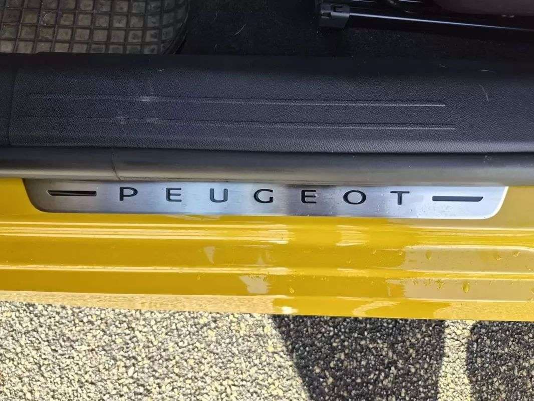 peugeot-208-2021-eletrico-200cc
