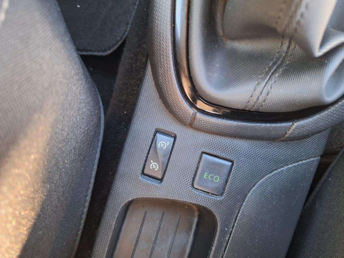 renault-clio-2013-gasolina-898cc