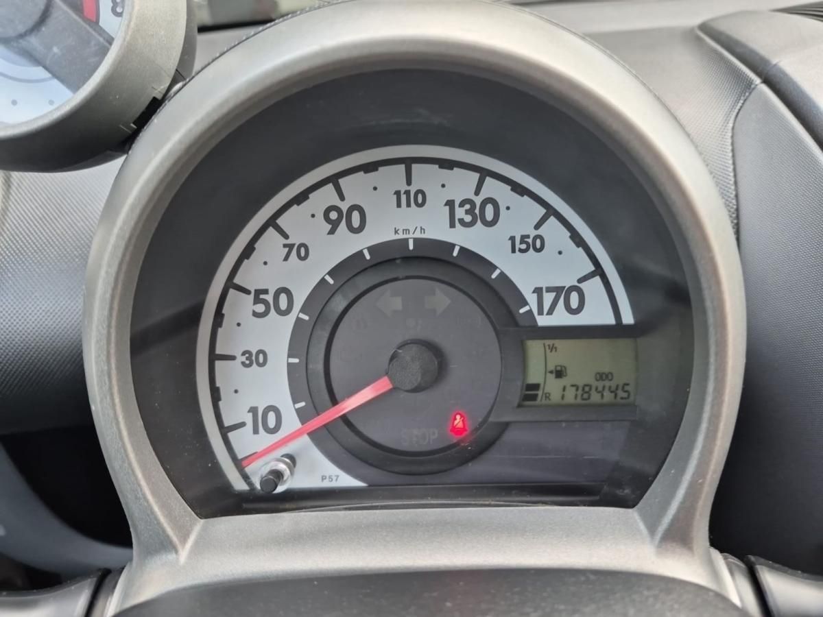 peugeot-107-2008-gasolina-998cc