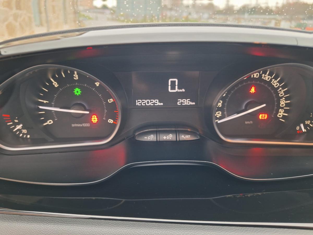 peugeot-208-2015-diesel-1398cc