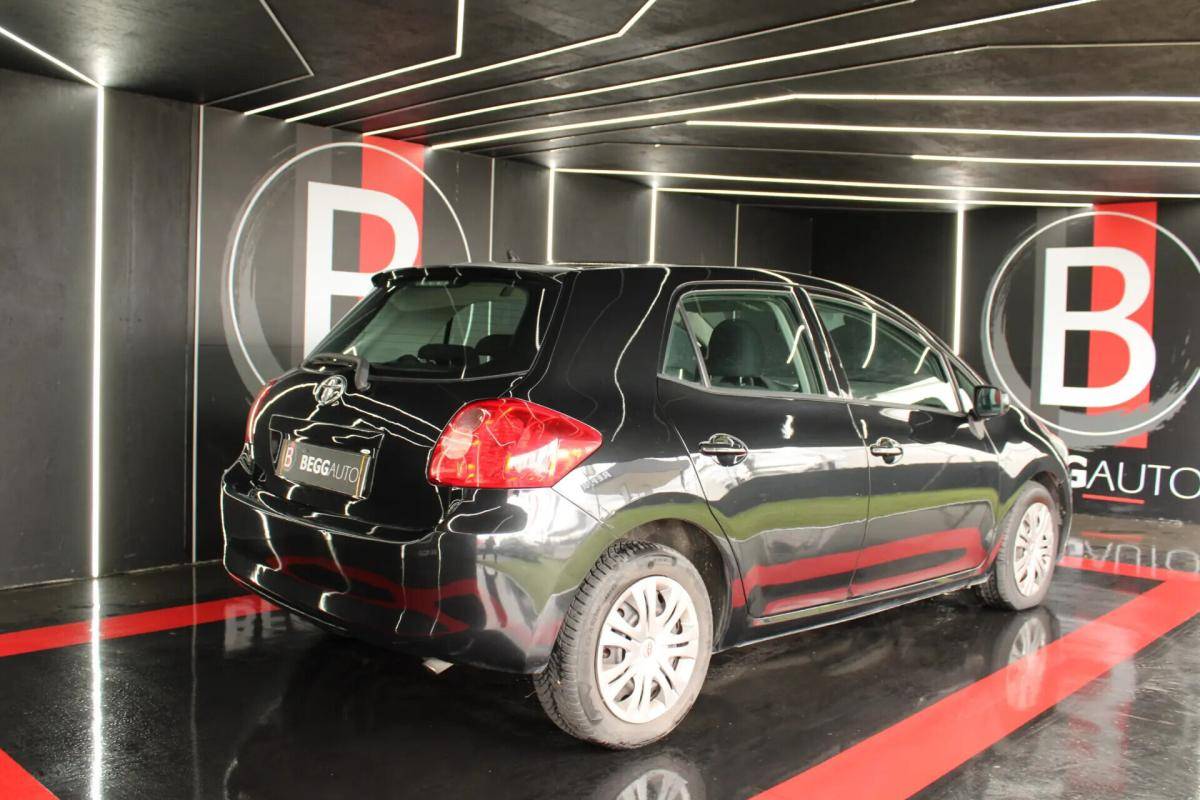 toyota-auris-2008-diesel-1364cc