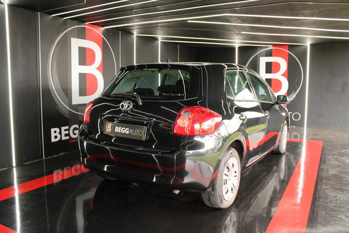 toyota-auris-2008-diesel-1364cc