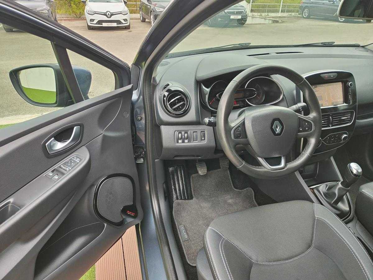 renault-clio-sport-tourer-2018-diesel-1461cc