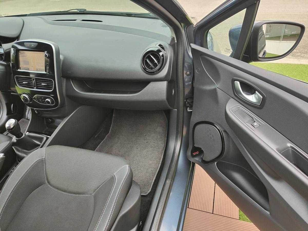 renault-clio-sport-tourer-2018-diesel-1461cc