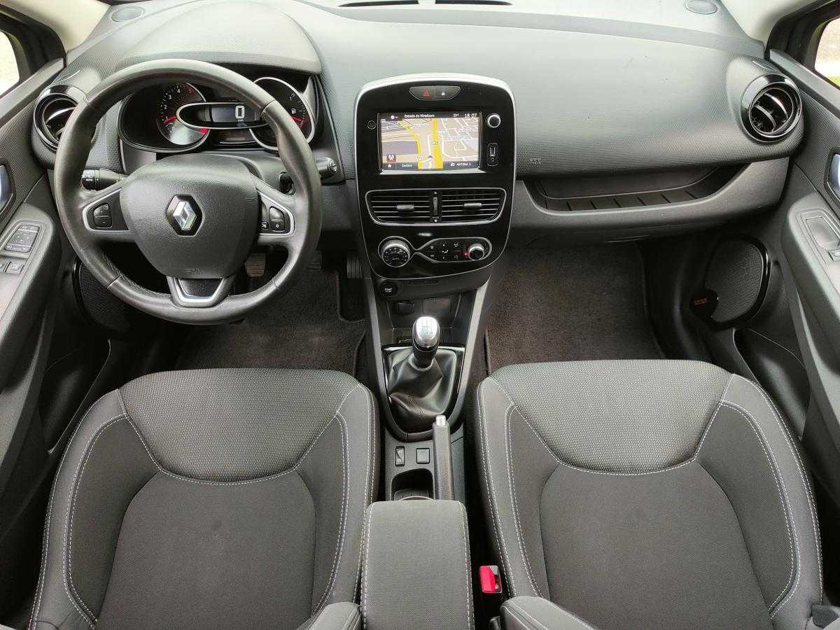 renault-clio-sport-tourer-2018-diesel-1461cc