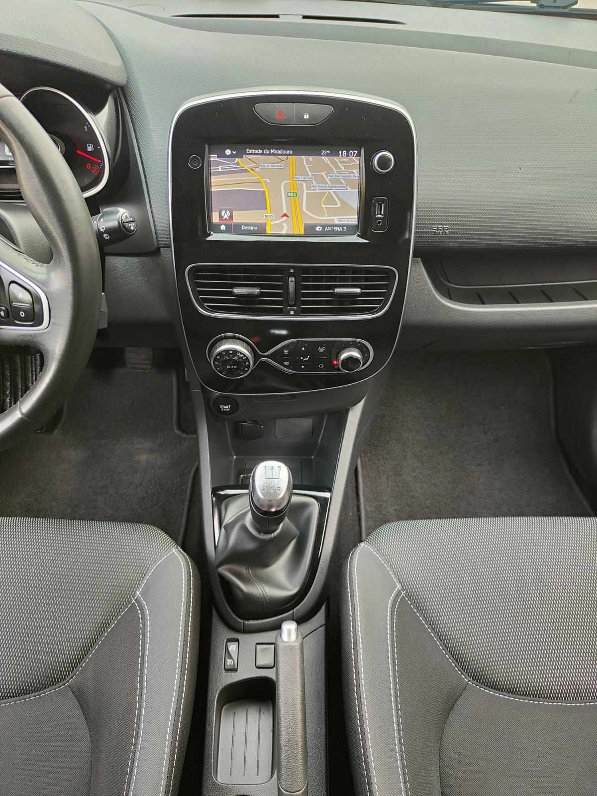 renault-clio-sport-tourer-2018-diesel-1461cc