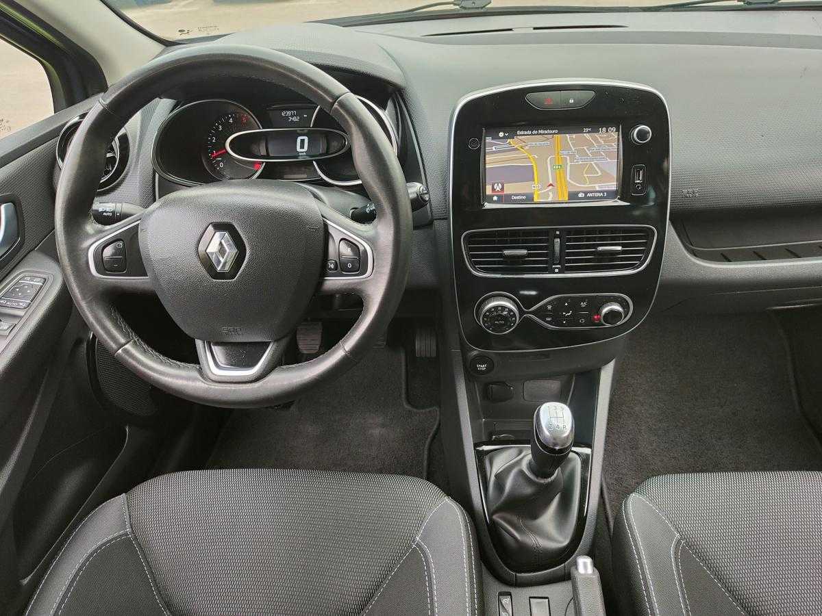 renault-clio-sport-tourer-2018-diesel-1461cc
