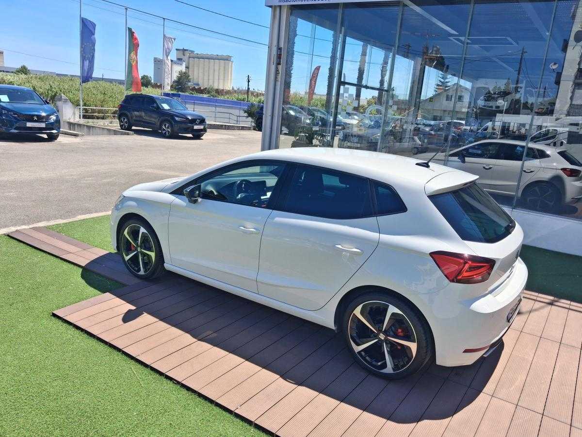seat-ibiza-2023-gasolina-999cc