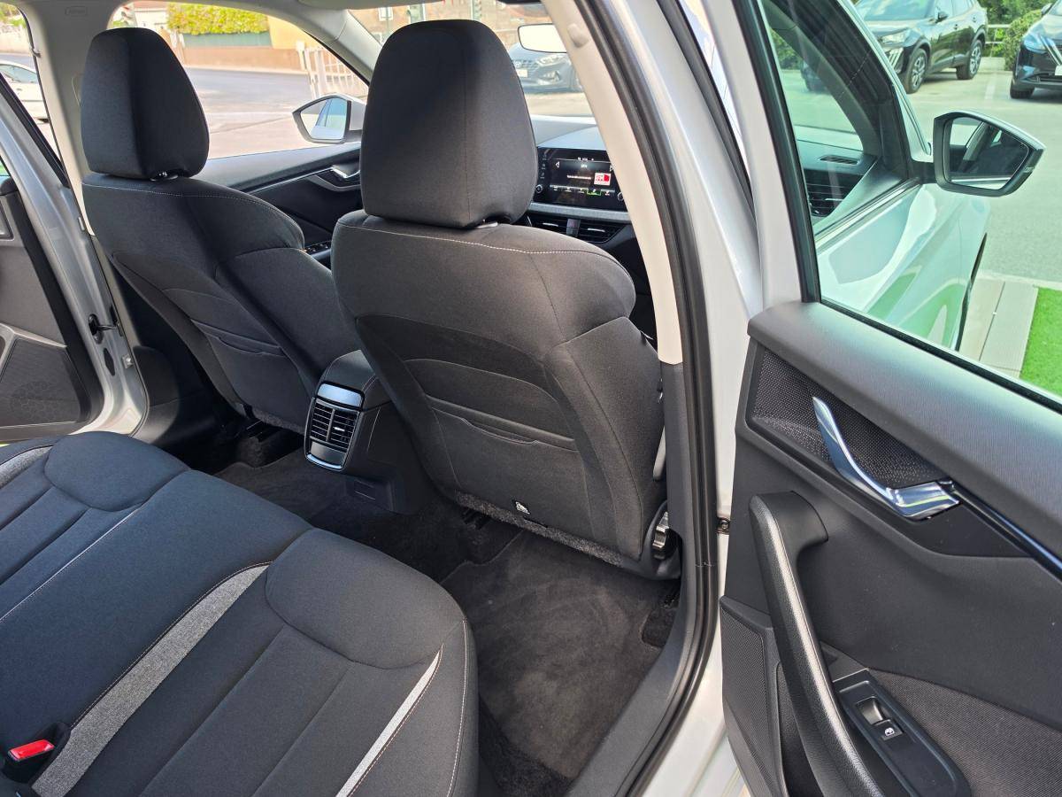 skoda-kamiq-2024-gasolina-999cc