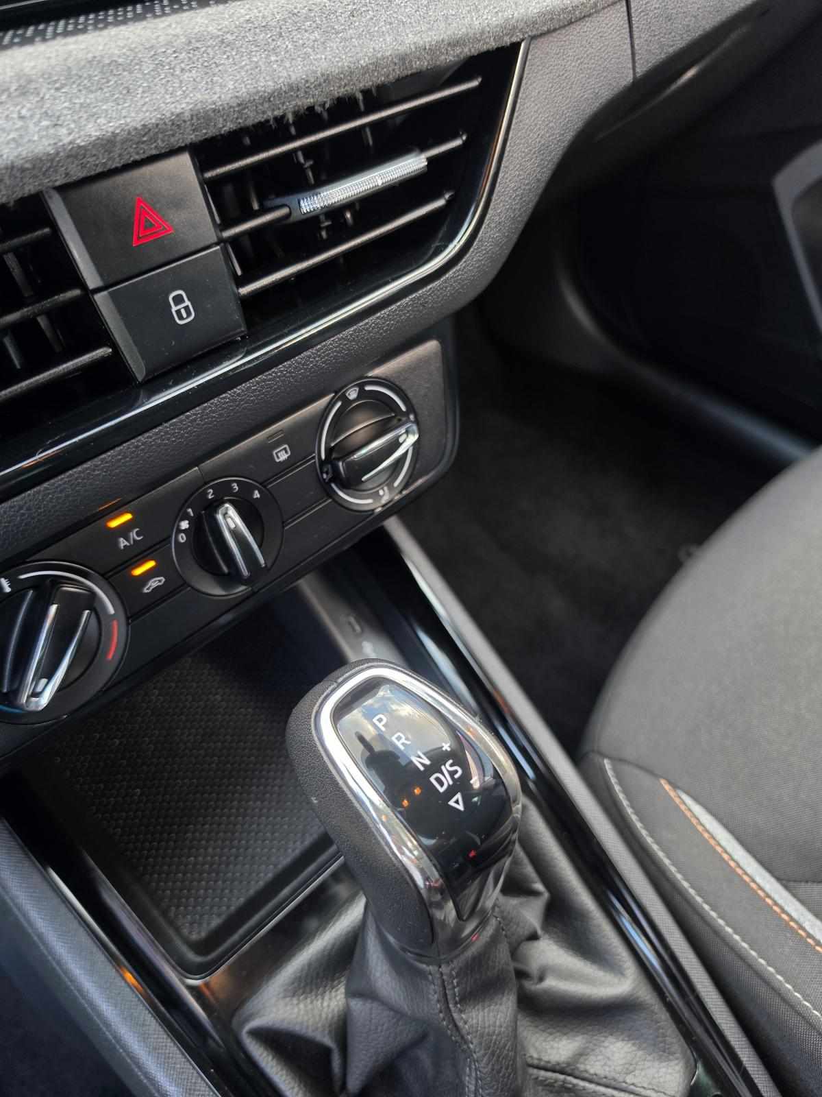 skoda-kamiq-2024-gasolina-999cc