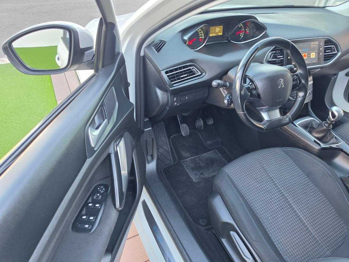 peugeot-308-sw-2018-diesel-1499cc
