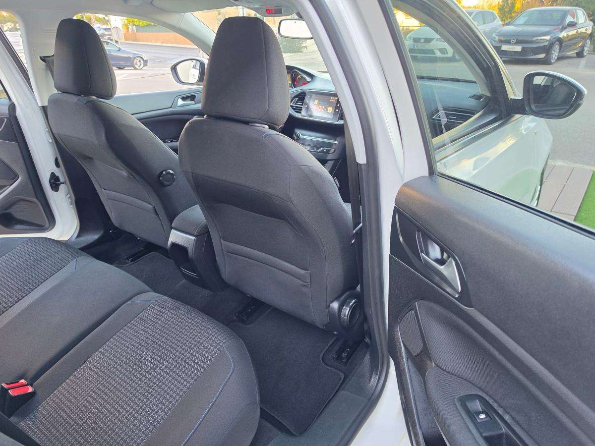 peugeot-308-sw-2018-diesel-1499cc