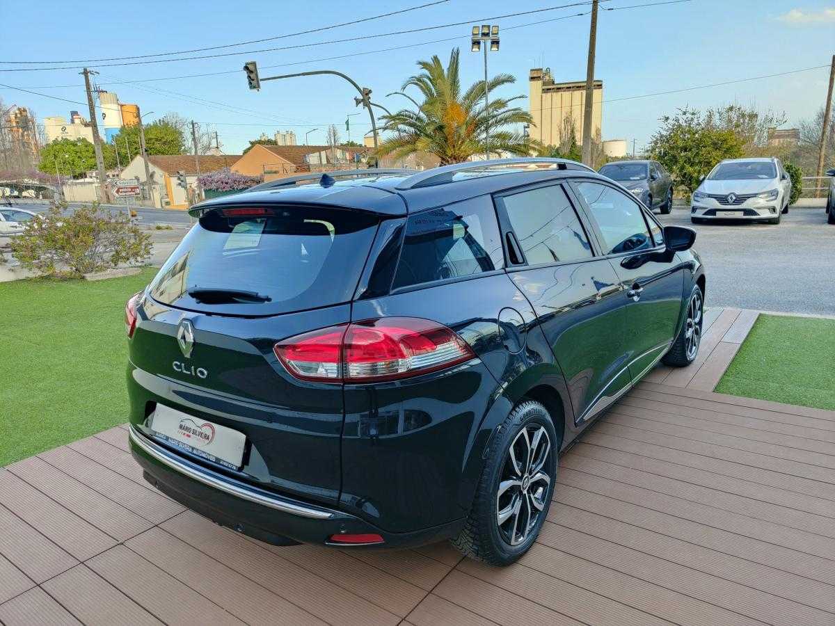 renault-clio-sport-tourer-2018-diesel-1461cc