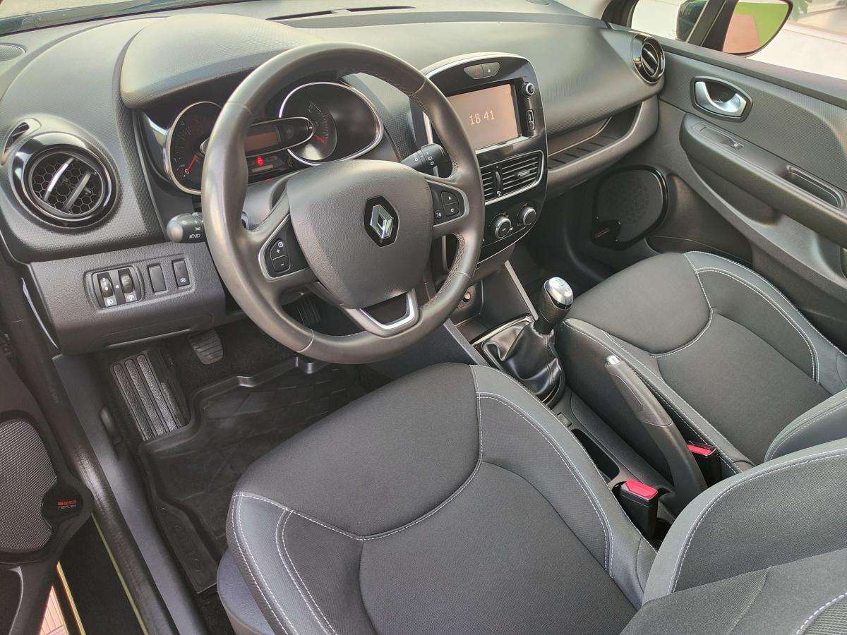 renault-clio-sport-tourer-2018-diesel-1461cc
