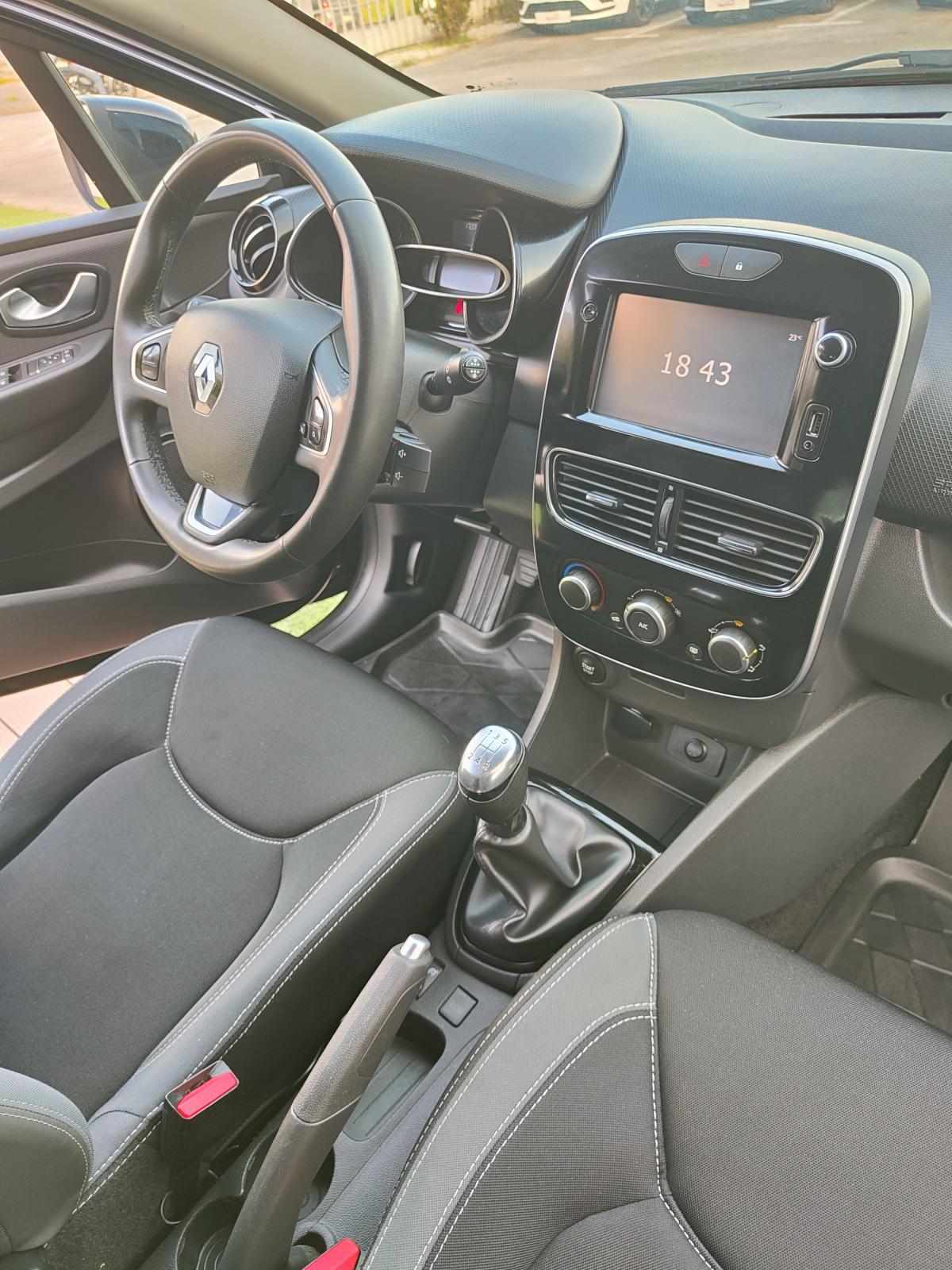 renault-clio-sport-tourer-2018-diesel-1461cc