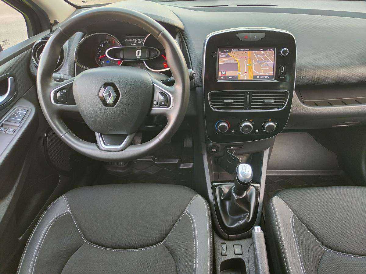 renault-clio-sport-tourer-2018-diesel-1461cc