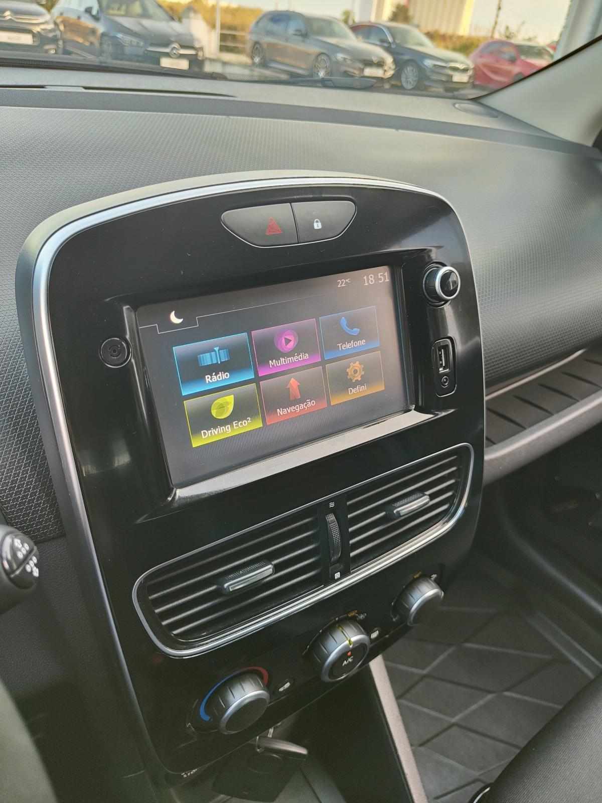 renault-clio-sport-tourer-2018-diesel-1461cc