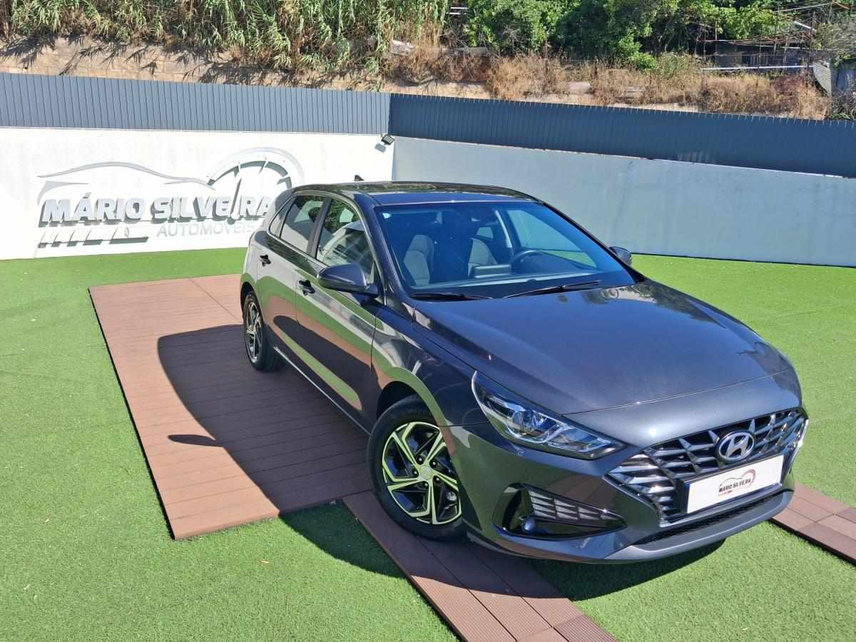 hyundai-i30-2023-gasolina-998cc