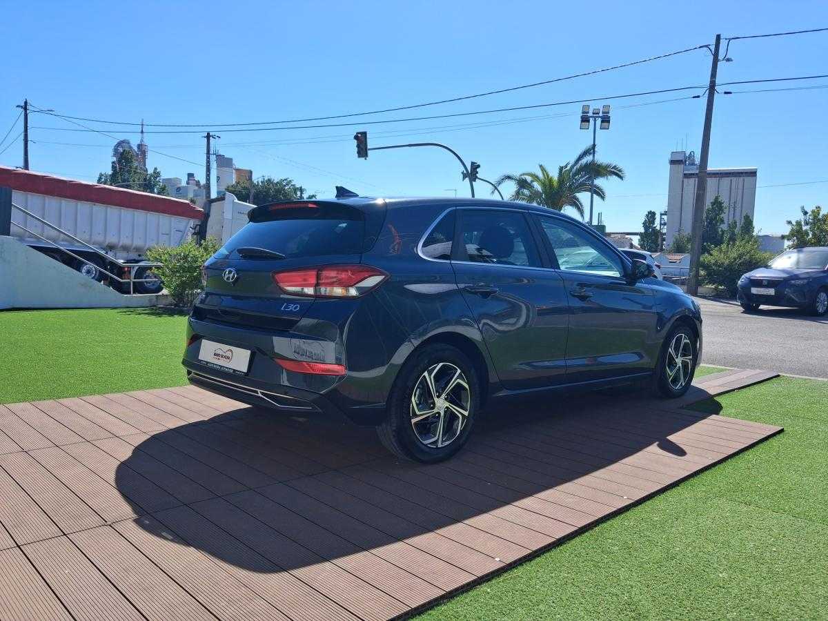 hyundai-i30-2023-gasolina-998cc