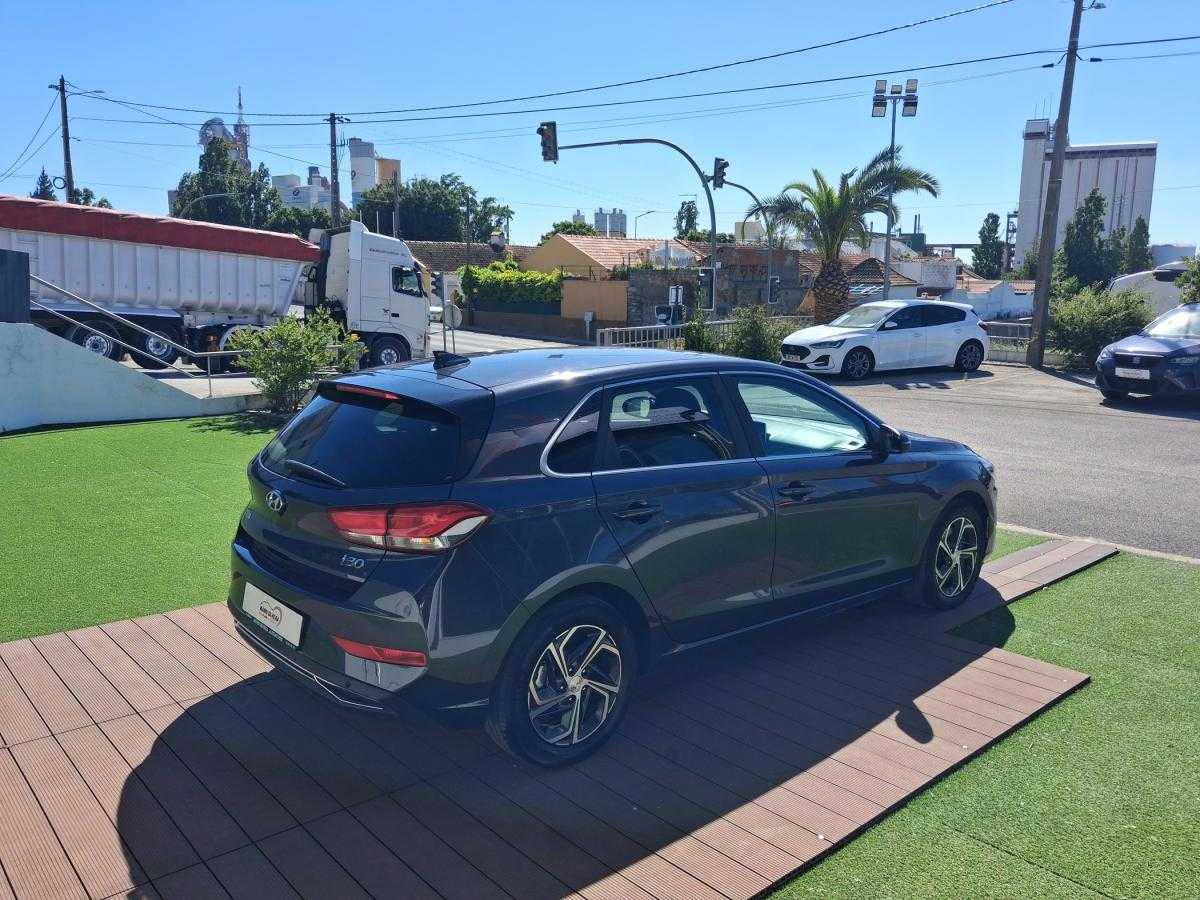hyundai-i30-2023-gasolina-998cc
