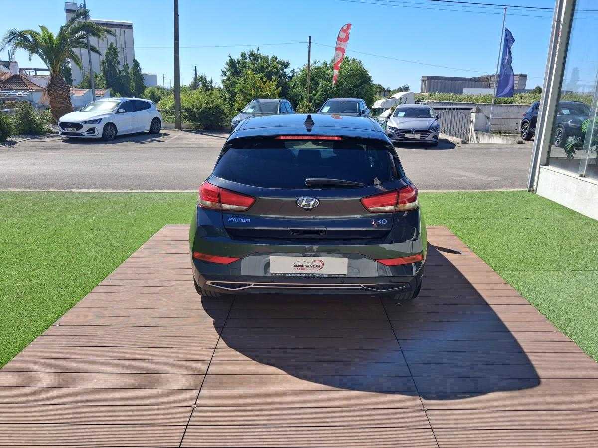 hyundai-i30-2023-gasolina-998cc