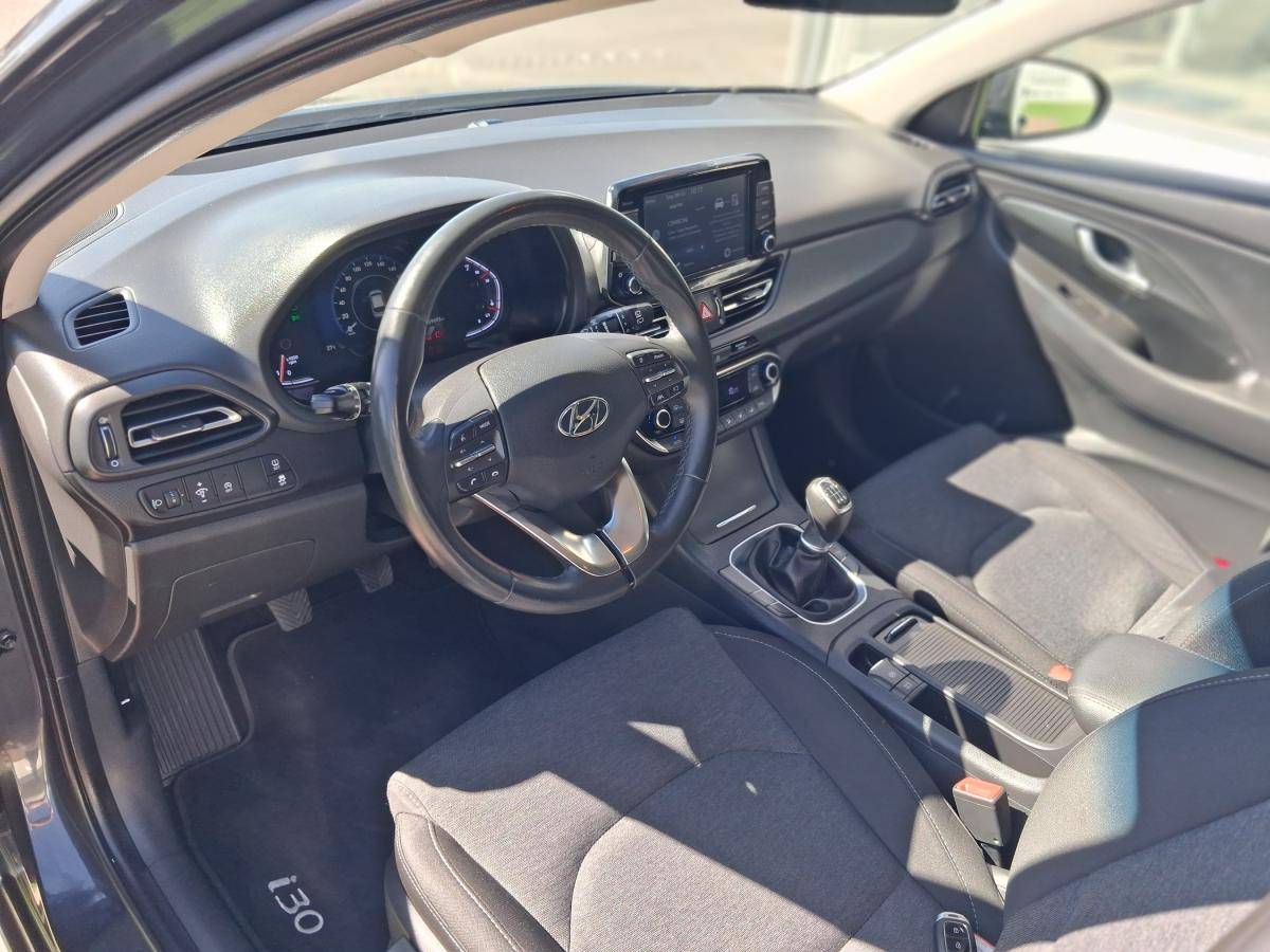 hyundai-i30-2023-gasolina-998cc