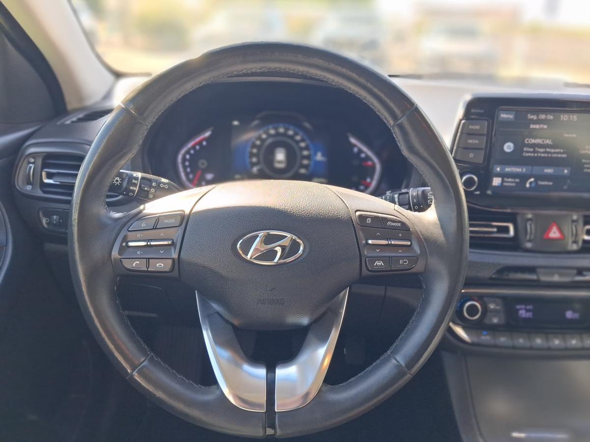 hyundai-i30-2023-gasolina-998cc