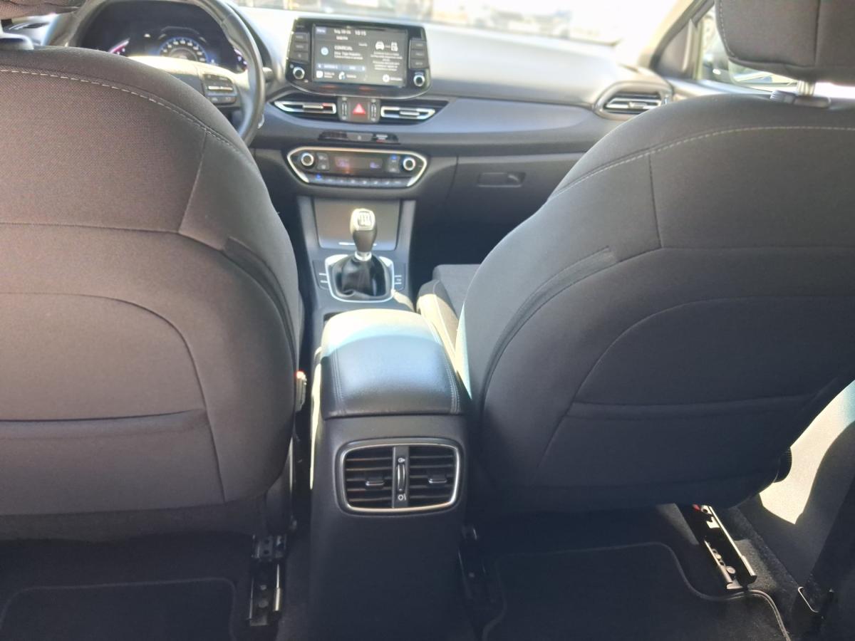 hyundai-i30-2023-gasolina-998cc