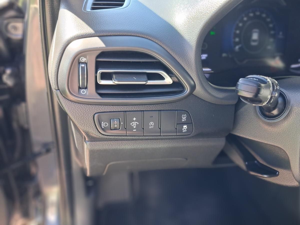 hyundai-i30-2023-gasolina-998cc