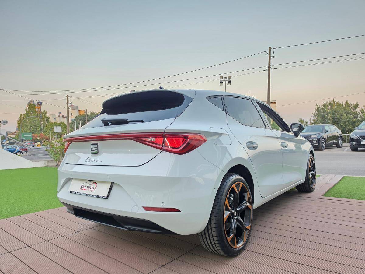 seat-leon-2023-diesel-1968cc