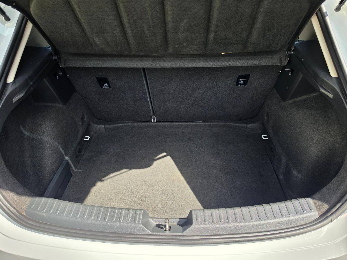 seat-leon-2023-diesel-1968cc
