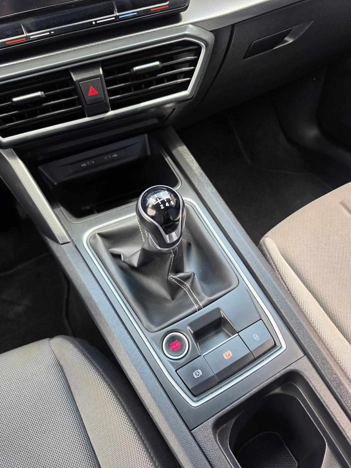 seat-leon-2023-diesel-1968cc