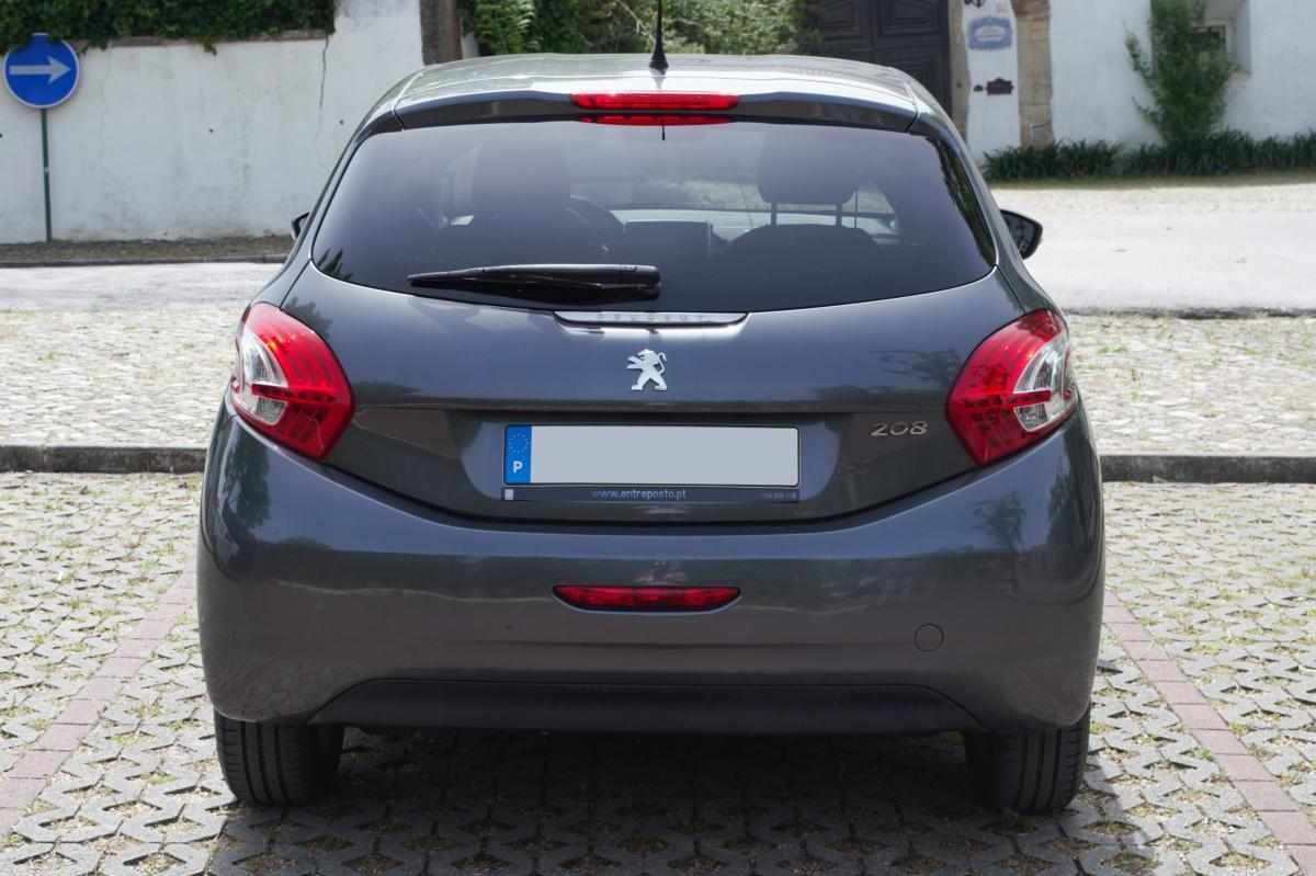 peugeot-208-1-4-hdi-2012-diesel-1398cc