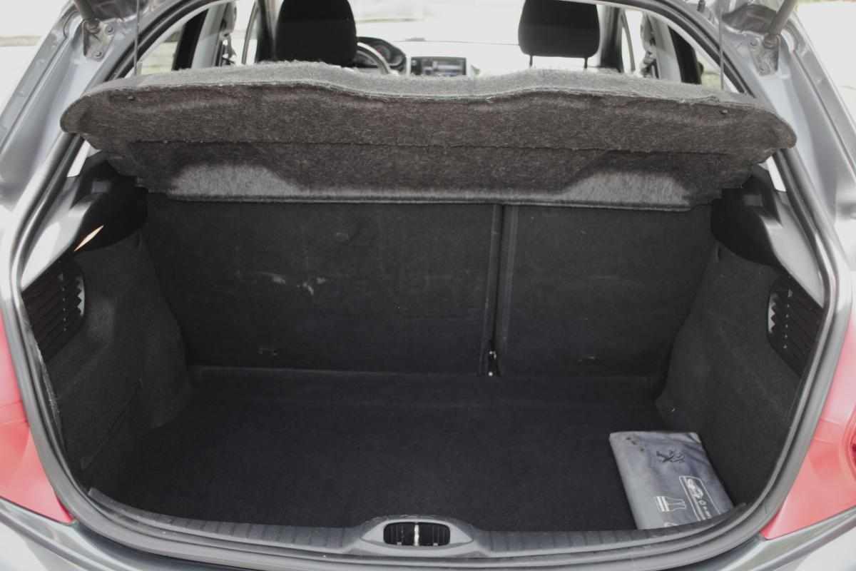 peugeot-208-1-4-hdi-2012-diesel-1398cc