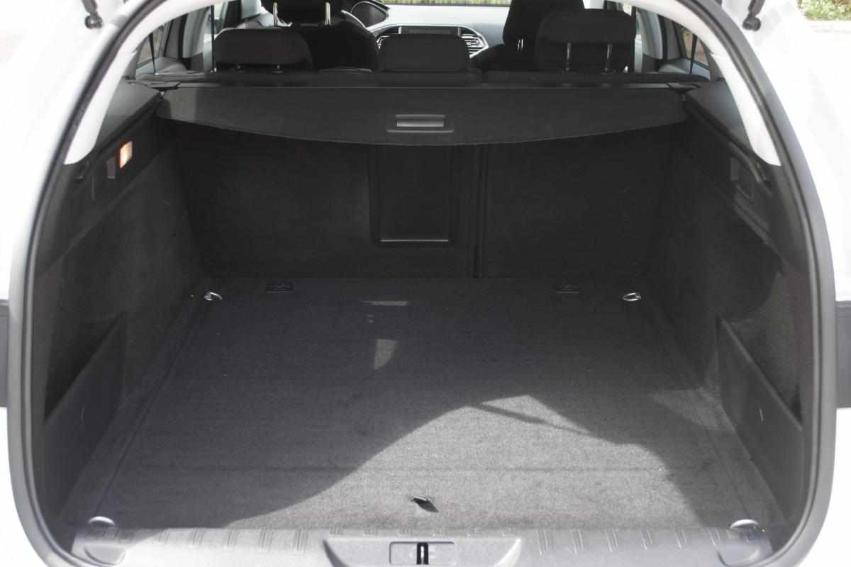 peugeot-308-1-6-bluehdi-2016-diesel-1560cc