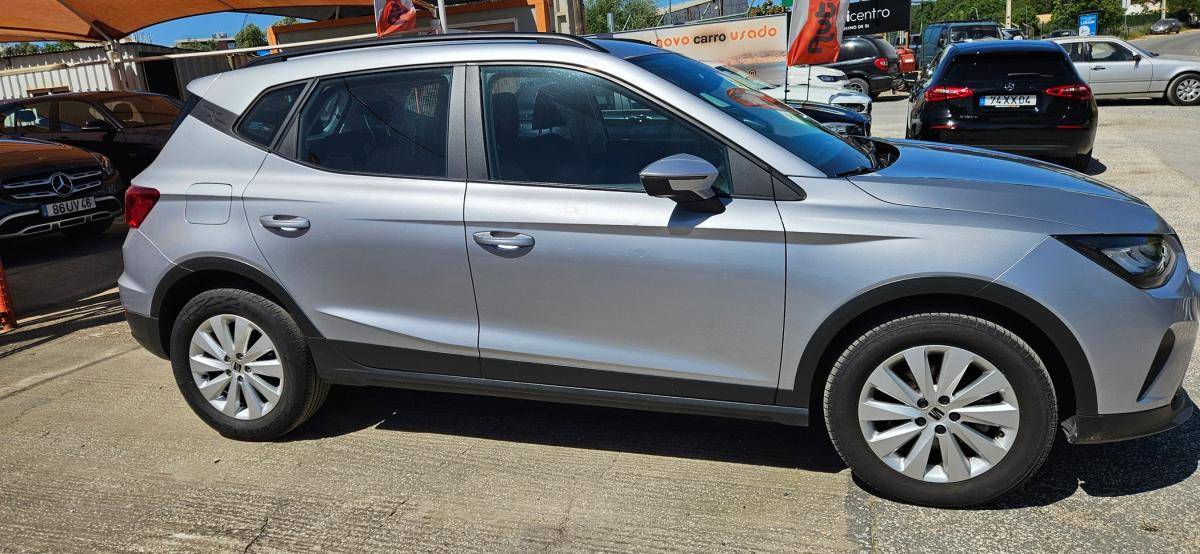 seat-arona-2023-gasolina-999cc