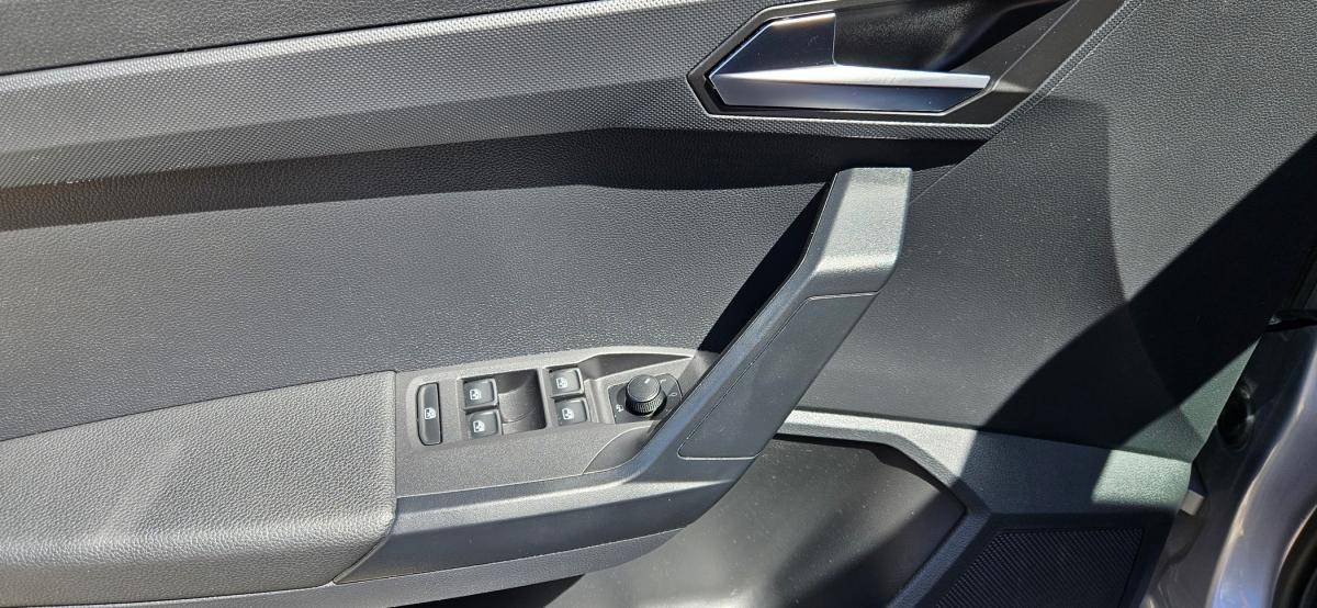 seat-arona-2023-gasolina-999cc